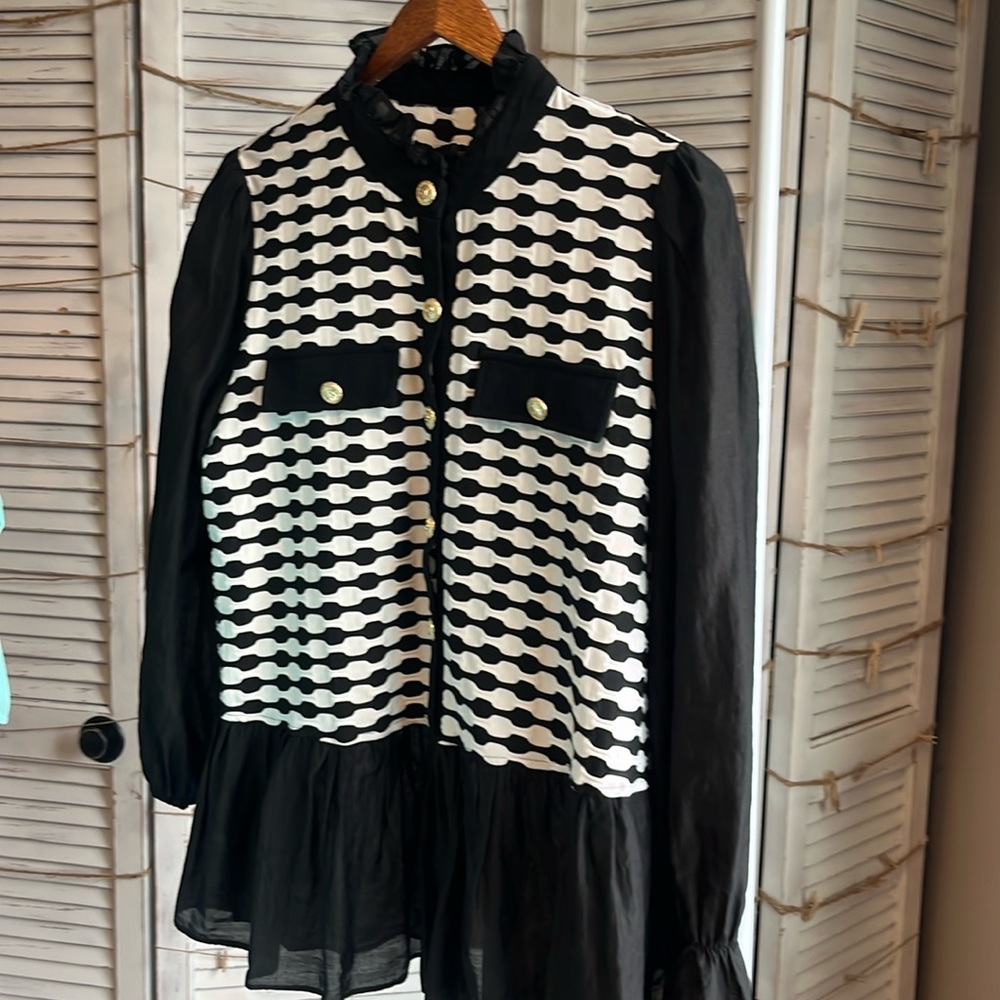 Black/white ruffled top gold buttons